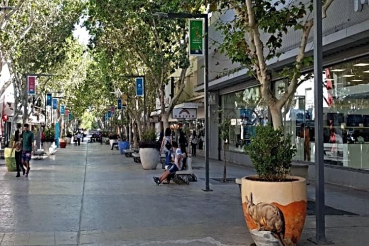 Que pasará con el comercio sanjuanino tras  el partido de Argentina- Inglaterra