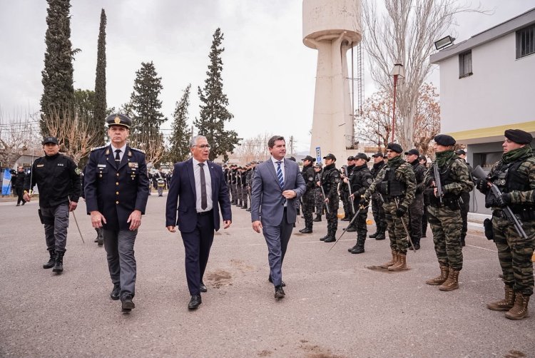 Orrego encabezó el acto por el Día del Agente Penitenciario y destacó el compromiso de quienes trabajan por la seguridad