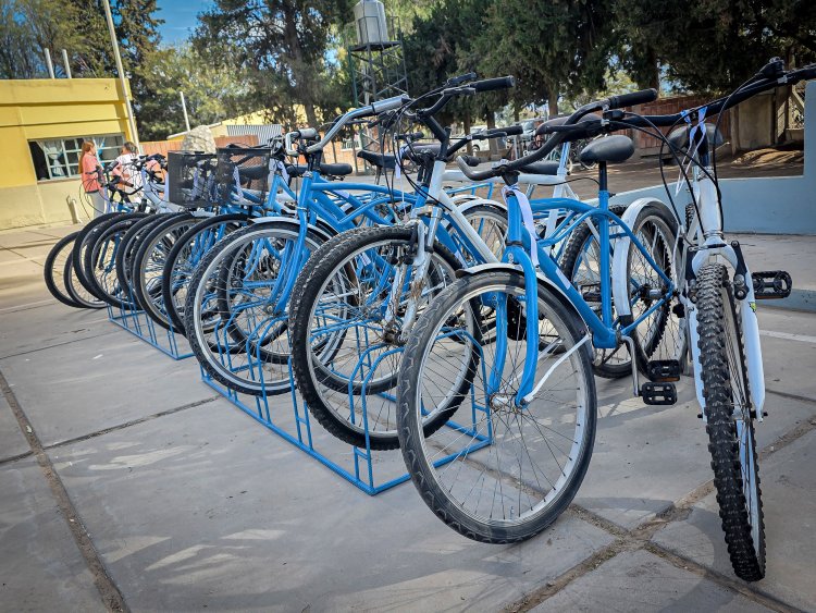 En el Servicio Penitenciario restauraron bicicletas para estudiantes de una escuela de Jáchal