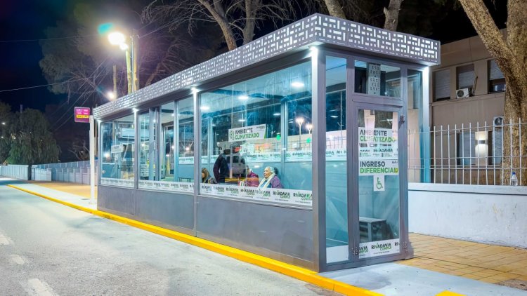 Miodowsky cumplió: Rivadavia ya cuenta con sus cinco paradas de colectivos climatizadas