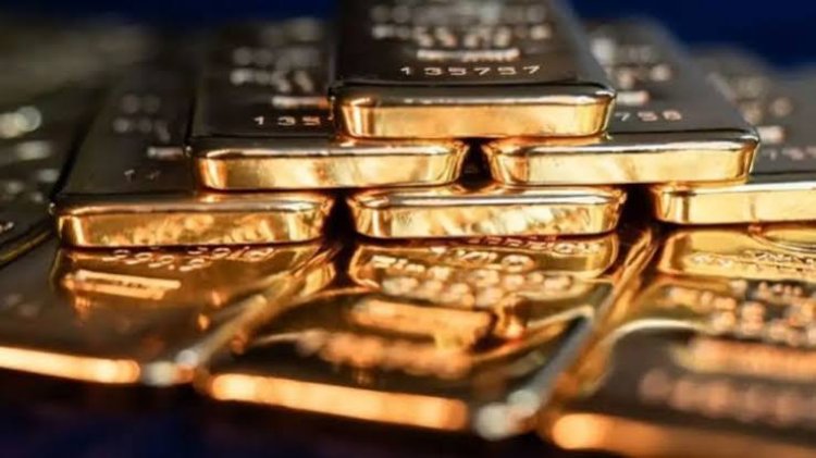 El precio del oro trepa a los US$4.700 la onza