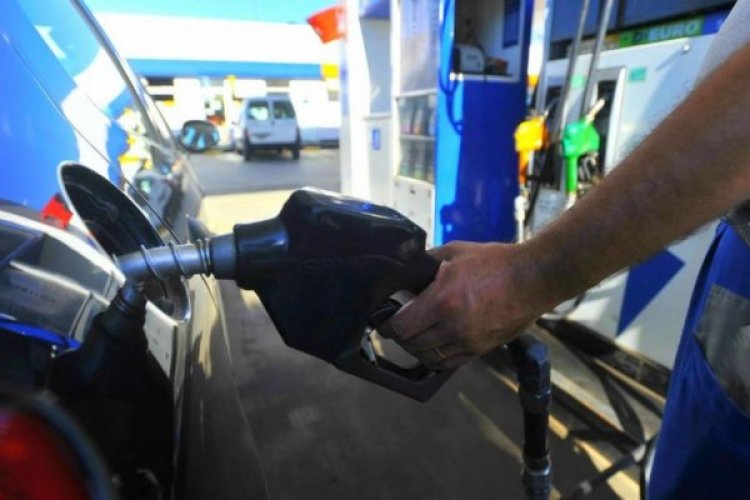 Sigue la caída en la venta de combustibles
