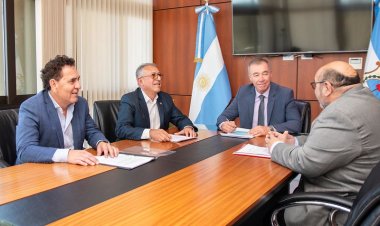 Fabián Martín recibió a autoridades de la Escuela de Ciencias de la Salud