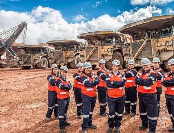 Las mujeres lideran la formación técnica en los departamentos mineros