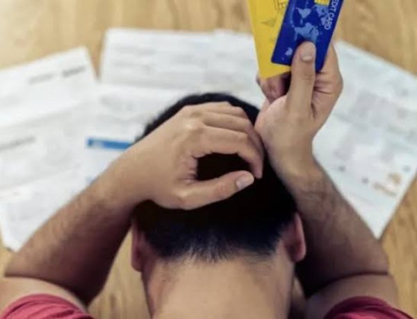 La mora en créditos a las familias rozó el 13% en julio, según el Banco Central