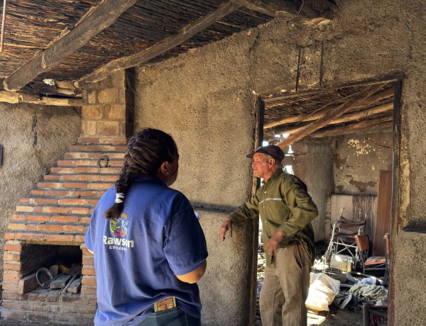 Rawson acompaña a las familias afectadas por los incendios con un operativo de asistencia en Médano de Oro y El Medanito