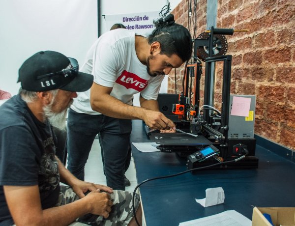 Desde Inteligencia Artificial hasta Plomería: Rawson abre inscripciones para 13 talleres de oficio