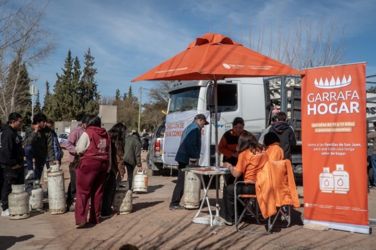 San Juan Cerca suma la Garrafa Hogar para las familias de 25 de Mayo