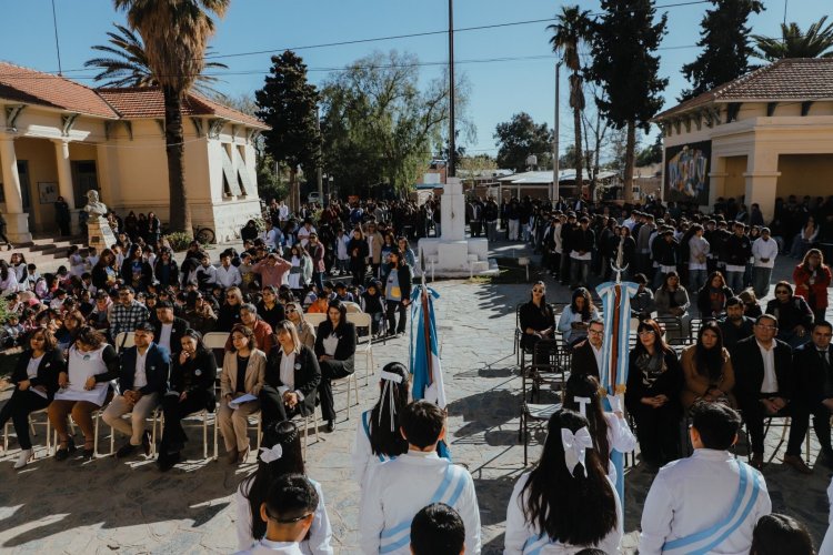 Jáchal participó del acto aniversario de la Escuela Normal Superior Fray Justo Santa María de Oro