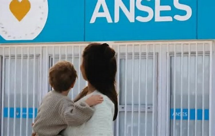 El Gobierno automatiza la verificación de controles de salud y escolaridad para el cobro de la AUH