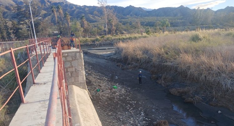 Hidráulica culminó una intervención de emergencia en las compuertas del Dique Pachimoco