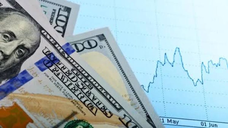 El riesgo país volvió a subir, cayeron las acciones argentinas y el dólar cotizó a $1.545