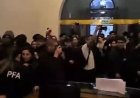 Estudiantes tomaron el hall del Palacio Sarmiento para reclamar por el financiamiento universitario