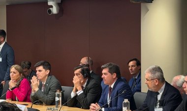 Orrego expuso sobre energía y minería ante inversores europeos en París