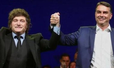 Flávio Bolsonaro a Milei: “Gracias mi amigo ¡Muy pronto nuestras naciones estarán más cerca!"