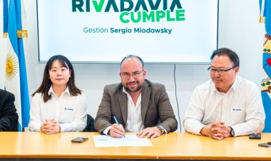 Rivadavia firmó un convenio con LiuGong para capacitar a su personal en el uso de maquinaria vial