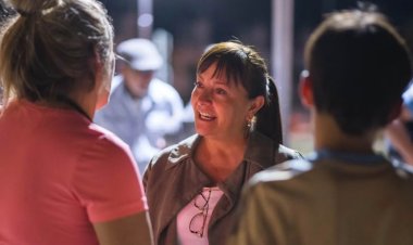 Durante un encuentro con vecinos, la intendenta Rodríguez anunció el recambio total de las luminarias del barrio 7 de Septiembre