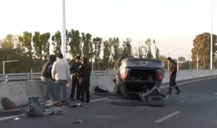 Volcó un Citroën sobre la Ruta 40 en Chimbas