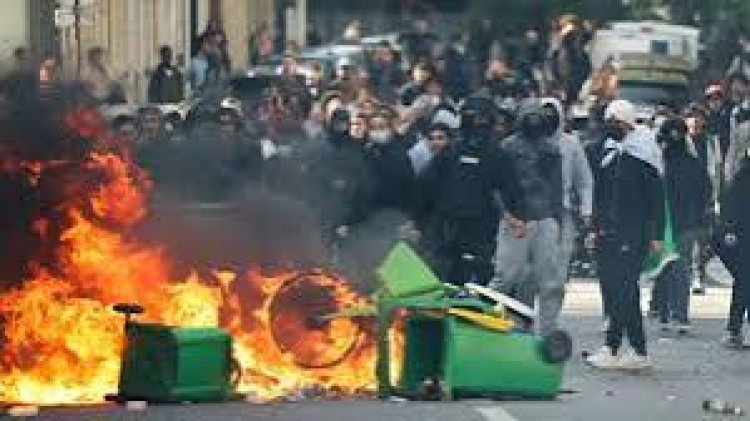 Francia: 450.000 personas se movilizan en protestas estudiantiles