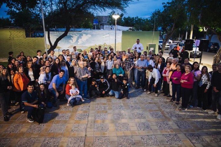 Renuevan la Plaza Juventud Argentina con un emotivo homenaje a Malvinas