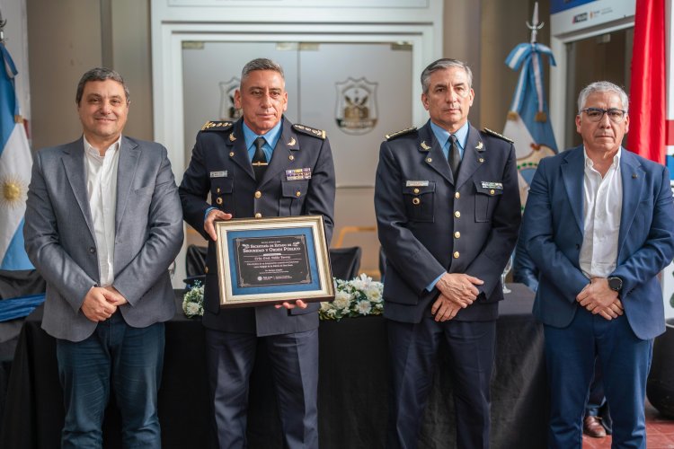 Se realizó el acto de la puesta en funciones del subjefe de Policía y del director de Protección Civil