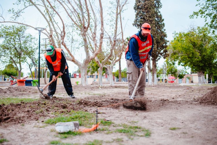 Rivadavia construye una nueva cancha de tejo en la plaza de Marquesado