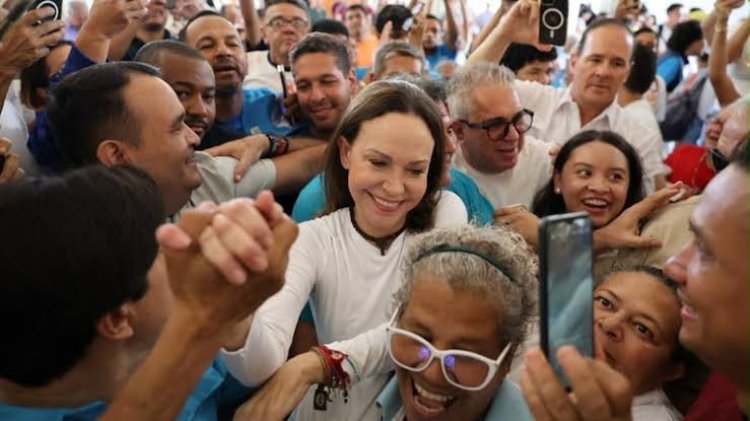 Luego de 10 meses de exilio, María Corina Machado regresó a Venezuela