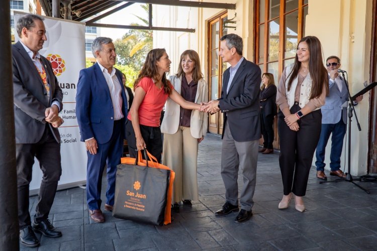 Emprendedores sociales textiles y gastronómicos recibieron herramientas para hacer crecer sus iniciativas
